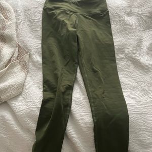 Born primitive olive leggings size xs